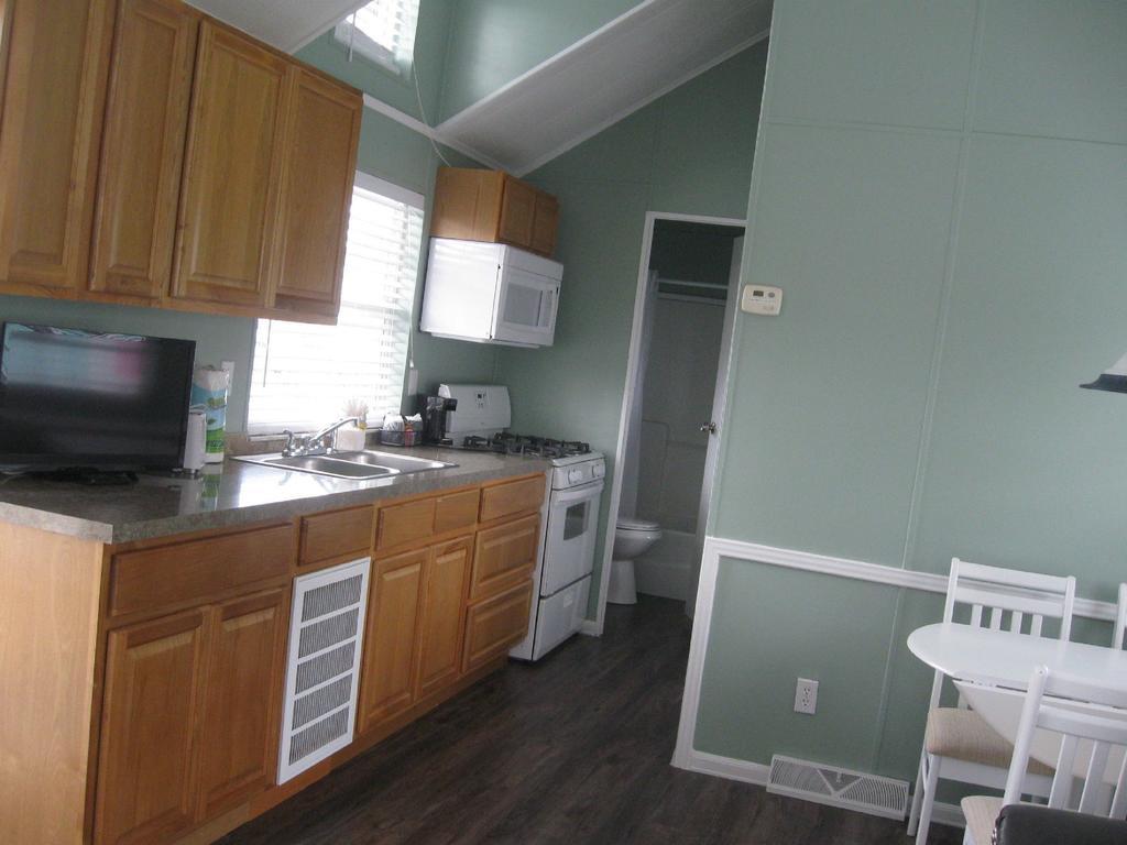 Tropical Palms Premium Two-Bedroom Loft Cottage 77 Orlando Eksteriør billede